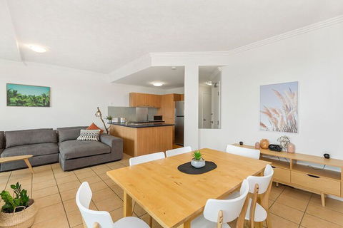 BEACH BLISS LUXURIOUS APARTMENT With POOL - Accommodation Sunshine Coast 4