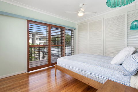 BEACH HOUSE On PEARL - Carnarvon Accommodation 4