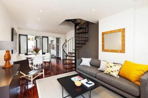 Spacious City 2 BR House Fit 6 PP - Accommodation VIC 0