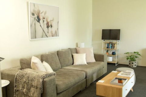 Two Bedroom Gem Short Drive To MONA - Accommodation Australia 0