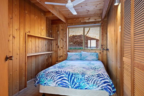 Cliffs End Beach Shack 105 Gold Coast Drive Carrickalinga - Accommodation Directory 7