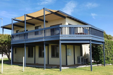 Sandy Feet 31 Gold Coast Drive - Accommodation Directory 4