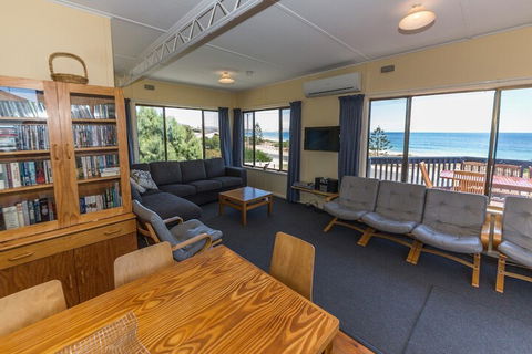 Sandy Feet 31 Gold Coast Drive - Accommodation Directory 7