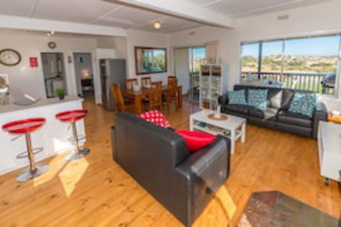 Carrickalinga Seahaven: Coastal Escape 4brm 29 Riverview Drive - Northern Rivers Accommodation 0