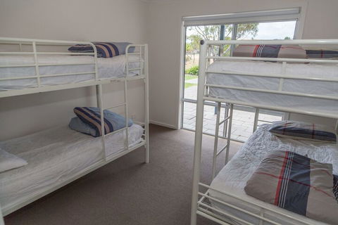 Shearers Rest 5 Davey Road - Accommodation Newcastle 5