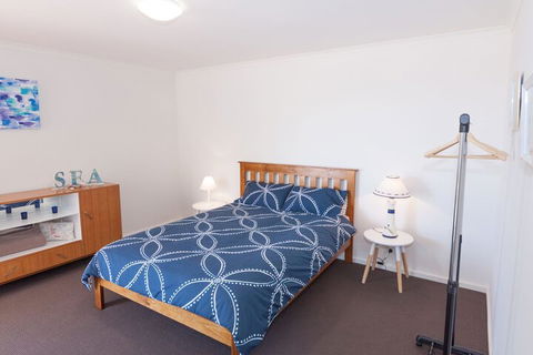 Lady Bay Getaway 12 Lady Bay - Accommodation Directory 3