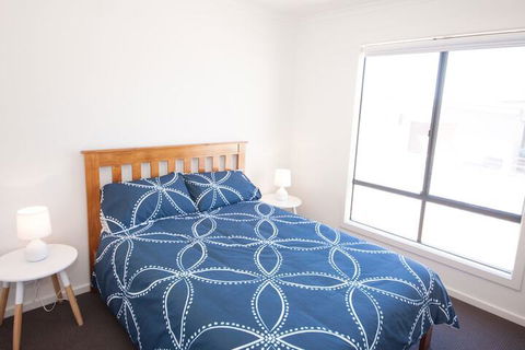 Lady Bay Getaway 12 Lady Bay - Accommodation Directory 6