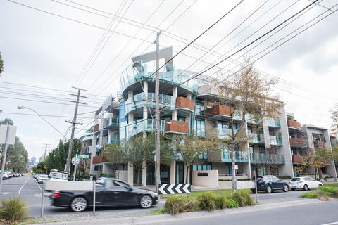 Richmond Oasis Apartments - Accommodation Find 3