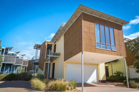 South Shores Yellowfin Villa 95 South Shores Normanville - Accommodation Directory 2