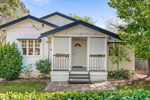 The Keeper's House - Tourism Townsville 1