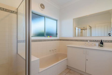 Beach Views On Beilby Free Wifi & Foxtel PET Friendly - Northern Rivers Accommodation 7