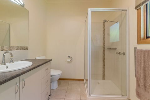 Billabong Wifi & Netflix - Northern Rivers Accommodation 5