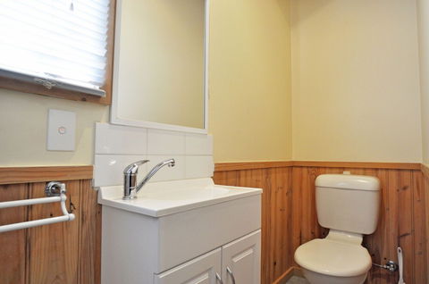 Archies Beachside Abode PET Friendly - YWait Travel 1