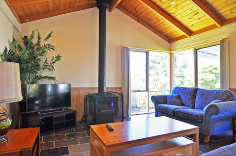 Archies Beachside Abode PET Friendly - YWait Travel 4