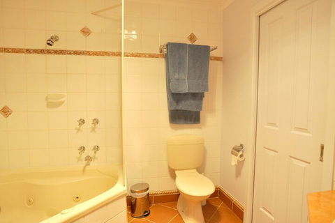 THE Sails 8 Linen Included Central Location - Byron Bay Accommodation 6