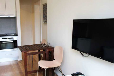 Bondi Beach Apartment Wifi & Netflix - Brisbane Tourism 6