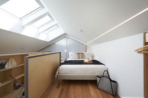 Studio Reuss - A City Retreat - Casino Accommodation 1