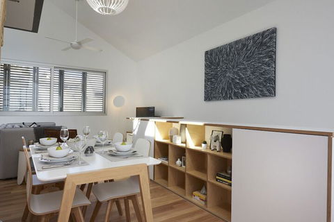 Studio Reuss - A City Retreat - Casino Accommodation 5