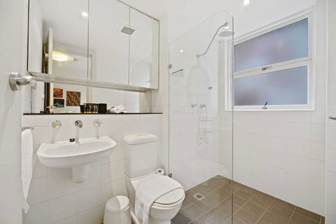 HomeHotel Urban Retreat In Secure Boutique Block - Tweed Heads Accommodation 4