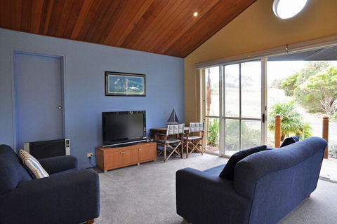 THE Sails 4 Linen Included Central Location - Northern Rivers Accommodation 7
