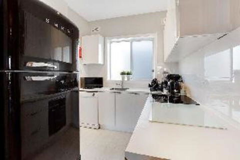 Louisa Court 4 / 49 Donald Street - Whitsundays Tourism 4