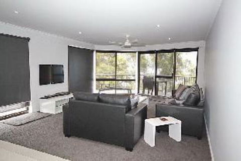 Skyline Unit 8 / 12 Thurlow Avenue - Accommodation Ballina 2