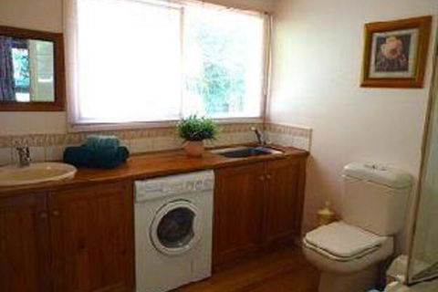 Australian Home Away At Eltham Venn Cottage - Byron Bay Accommodation 0