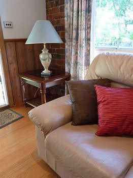 Australian Home Away At Eltham Venn Cottage - Byron Bay Accommodation 5