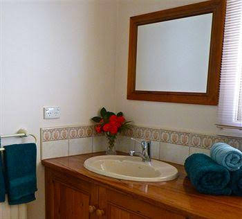 Australian Home Away At Eltham Venn Cottage - Byron Bay Accommodation 3