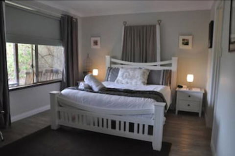 Bettenay Loft Spa Apartment & Lakeview Chalets - Hervey Bay Accommodation 1