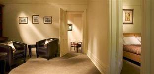 Aquador Retreat - Wagga Wagga Accommodation 2