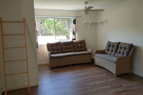 Castaways Moreton Island - Accommodation Newcastle 4