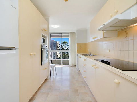 Border Terrace Unit 13 Large Apartment Walk To Beaches & Clubs - Accommodation Australia 1