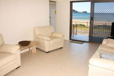 Hi Surf #4 4 / 101 Avoca Drive Avoca Beach - Accommodation Kalgoorlie 2