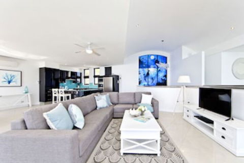 The Ultimate Ocean View A Luxury Home - New South Wales Tourism  0