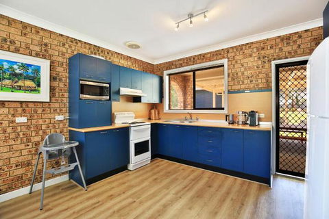 Marias Beach House Pet Friendly - Yamba Accommodation 4