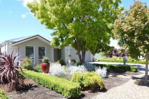 Sanctuary In The Valley - WA Accommodation 0