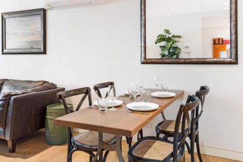 Surry Hills Modern Two Bedroom 13 CRN - Holiday Sydney 3