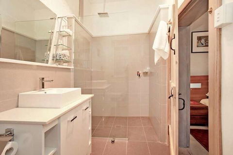 Robinson Cottage - Kingaroy Accommodation 7
