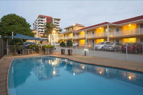 Harbour Sails Motor Inn - Mackay Tourism 0