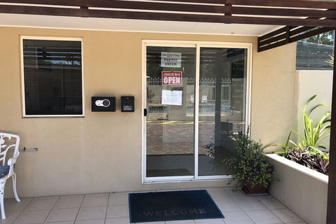 Hervey Bay Motel - Holiday Jervis Bay 1