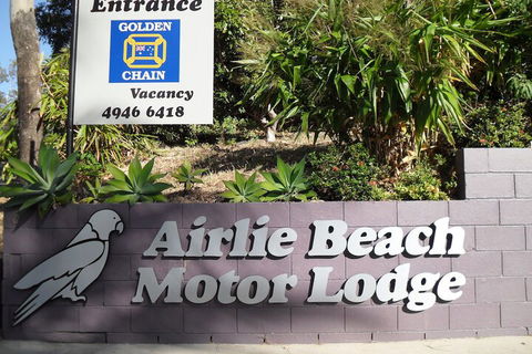 Airlie Beach Motor Lodge - Foster Accommodation 1