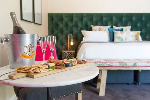 Hotel Frangos - WA Accommodation 4