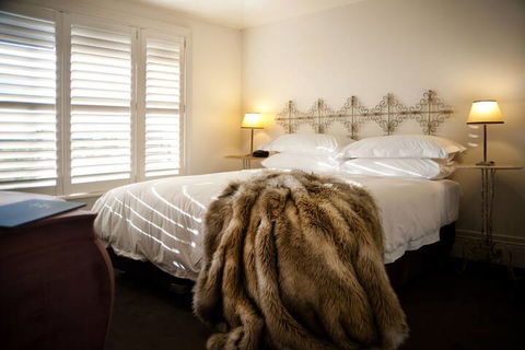 Hotel Frangos - WA Accommodation 6
