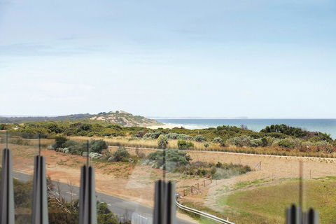 Wyndham Resort Torquay - Whitsundays Tourism 5