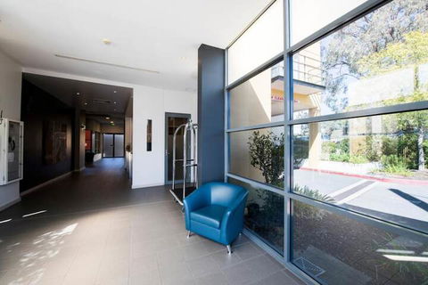 The Woden Hotel - Holiday Melbourne 5
