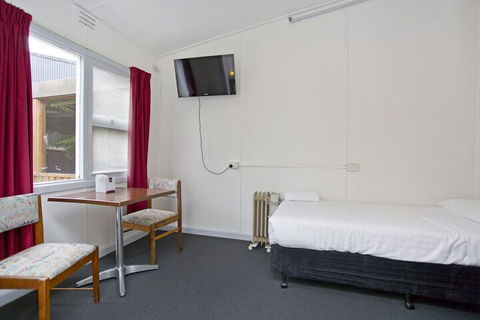 Tullah Lakeside Lodge - Accommodation Australia 6
