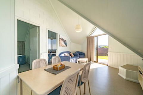 Beach Cabins Merimbula - Hervey Bay Accommodation 0