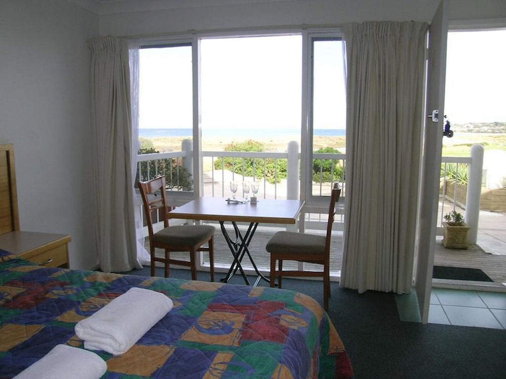 A Great Ocean View Motel - thumb 4