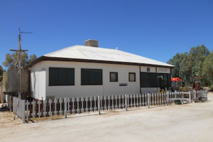 Coral Coast WA Accommodation in Bendigo